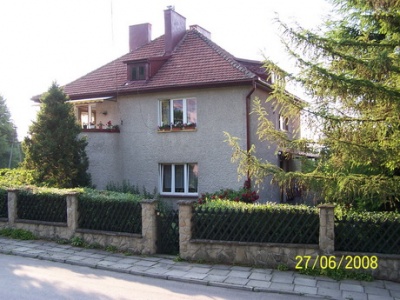 APARTAMENT NA PARTERZE BUDYNKU