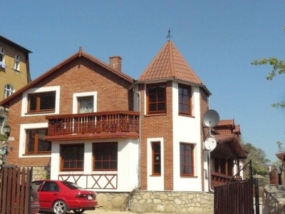 widok domu w lecie