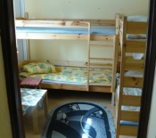 4 beds dorm