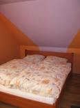 Pokój dwuosobowy pomarańczowy